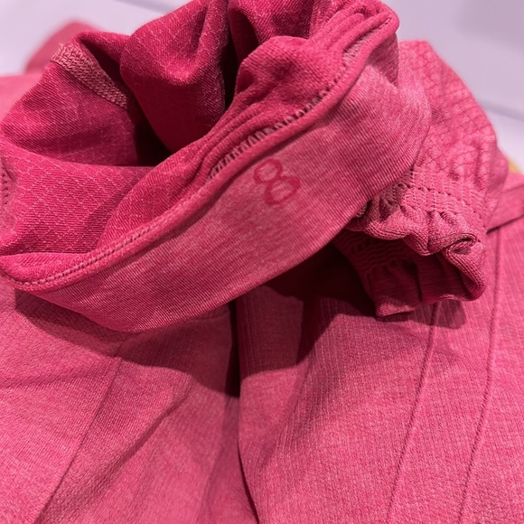 Lululemon in the flow seamless Pink crop leggings 8 - Picture 6 of 9